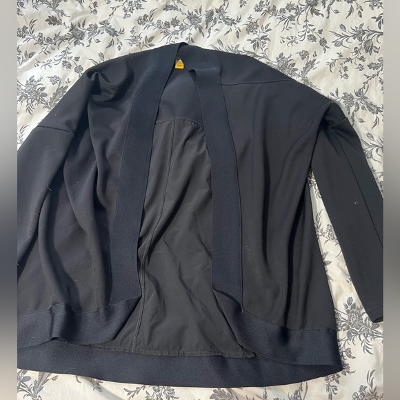 Lolë Cardigan - Picture 3 of 3